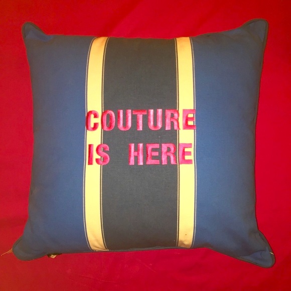 3 Oversized Juicy Couture Pillows-Original Tags - Picture 4 of 6